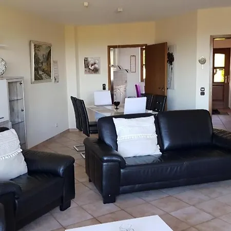 Eifel Doppel-ferienhaus * Nideggen
